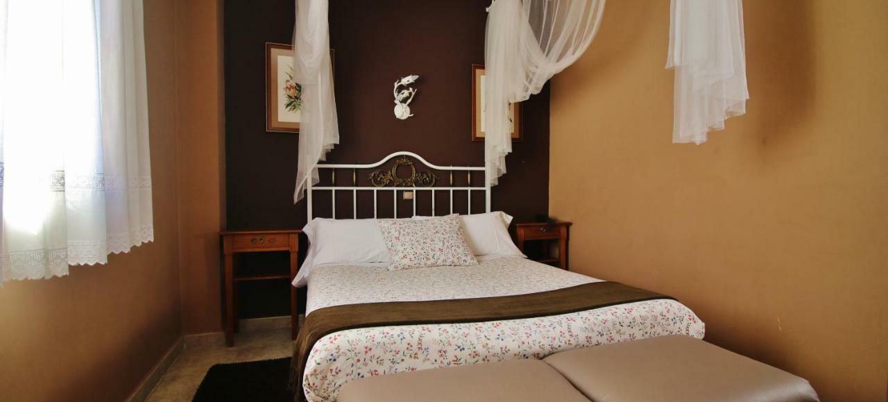 Torrelaguna Posada Del Camino Real מראה חיצוני תמונה