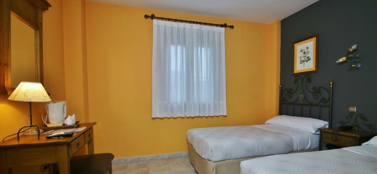 Torrelaguna Posada Del Camino Real מראה חיצוני תמונה