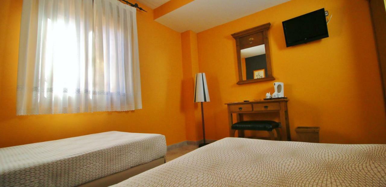 Torrelaguna Posada Del Camino Real מראה חיצוני תמונה