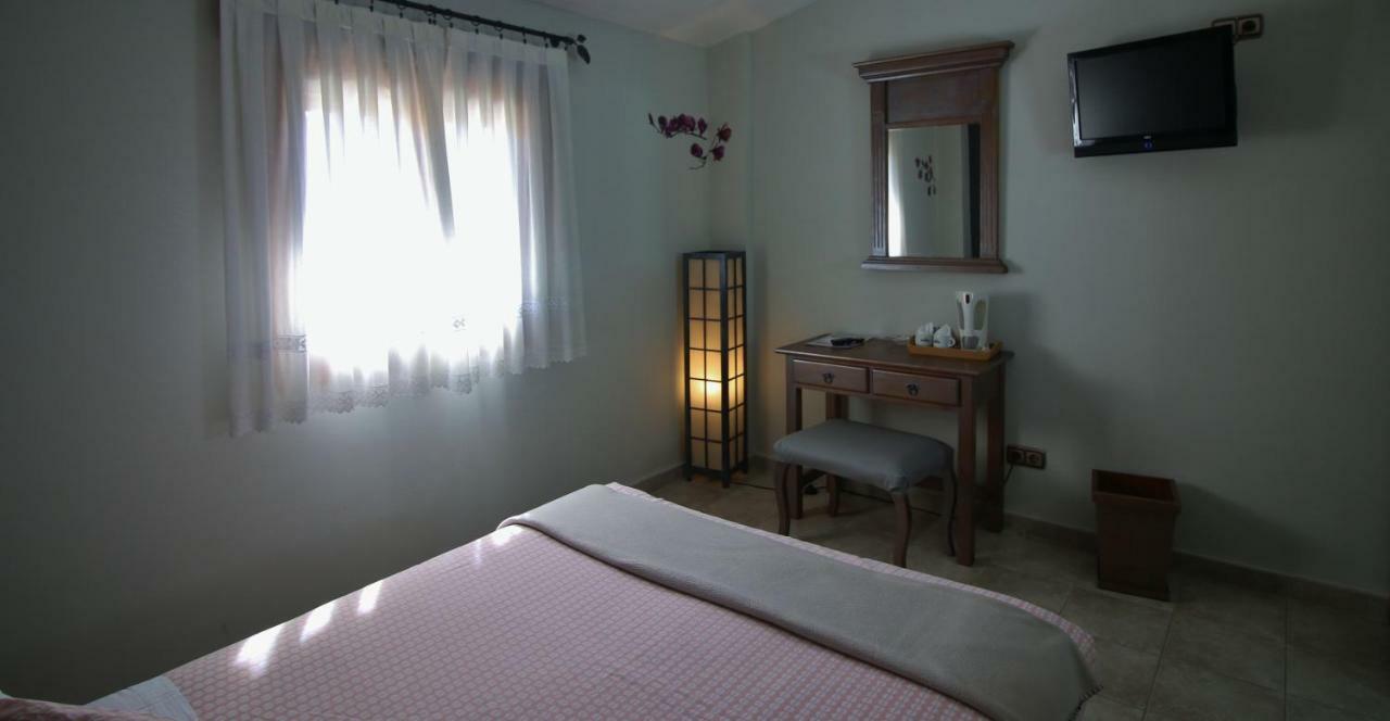 Torrelaguna Posada Del Camino Real מראה חיצוני תמונה